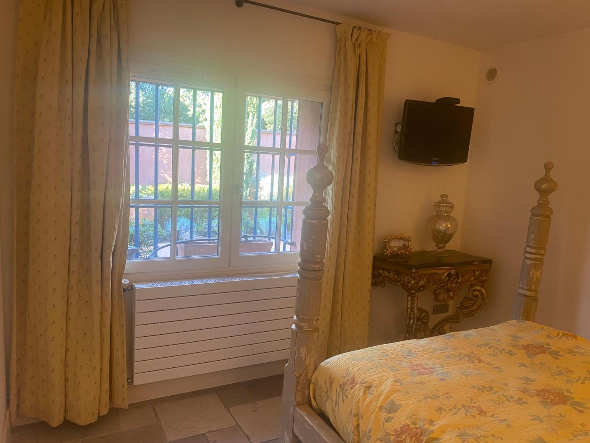 L'Hacienda Francesa Bed and Breakfast Palaja Εξωτερικό φωτογραφία
